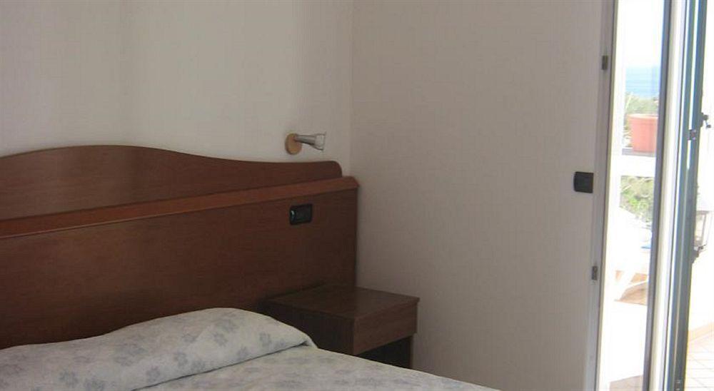 Hotel Villa Fumerie Forio  Bagian luar foto